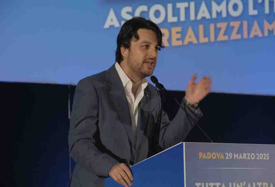 Zucche, Pmi e no ai violenti. Chi è Alberto Stefani, il nome del post-Zaia