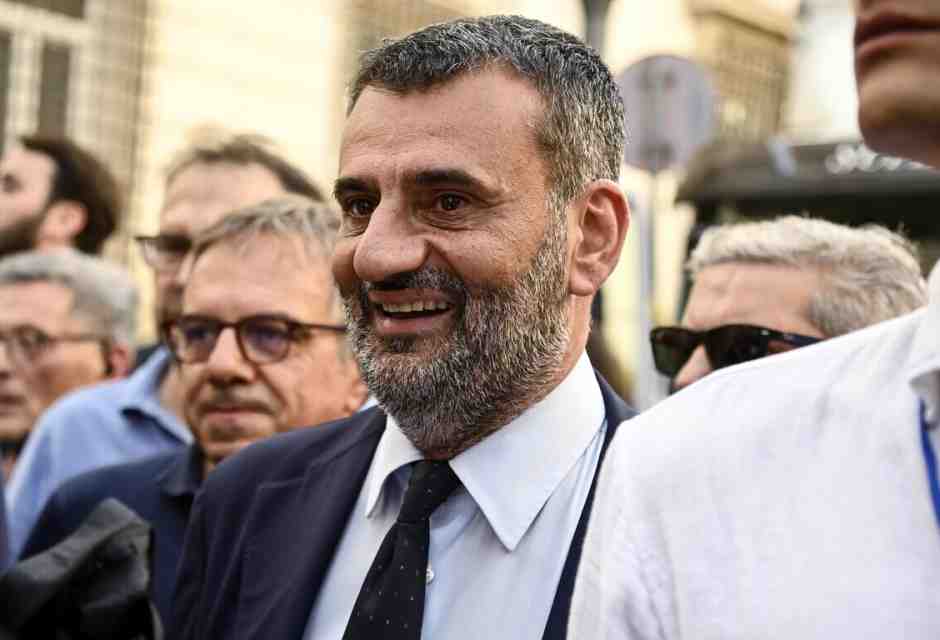 Chi è Antonio Decaro, l'antieroe dalla lacrima facile che archivia lo sceicco Emiliano in Puglia