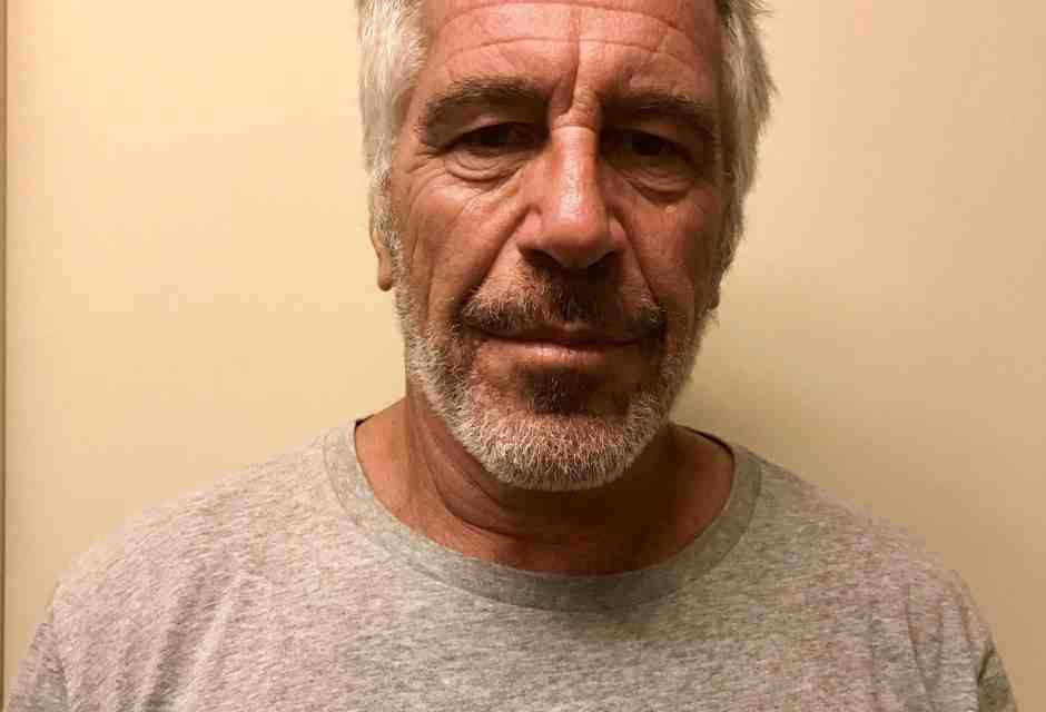 La straordinaria coppia forgiata in paradiso Chomsky - Epstein