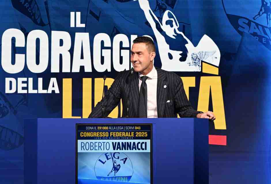 Maule (Lega): "Vannacci non può imporci i candidati. Fondi un altro partito se vuole fare così"