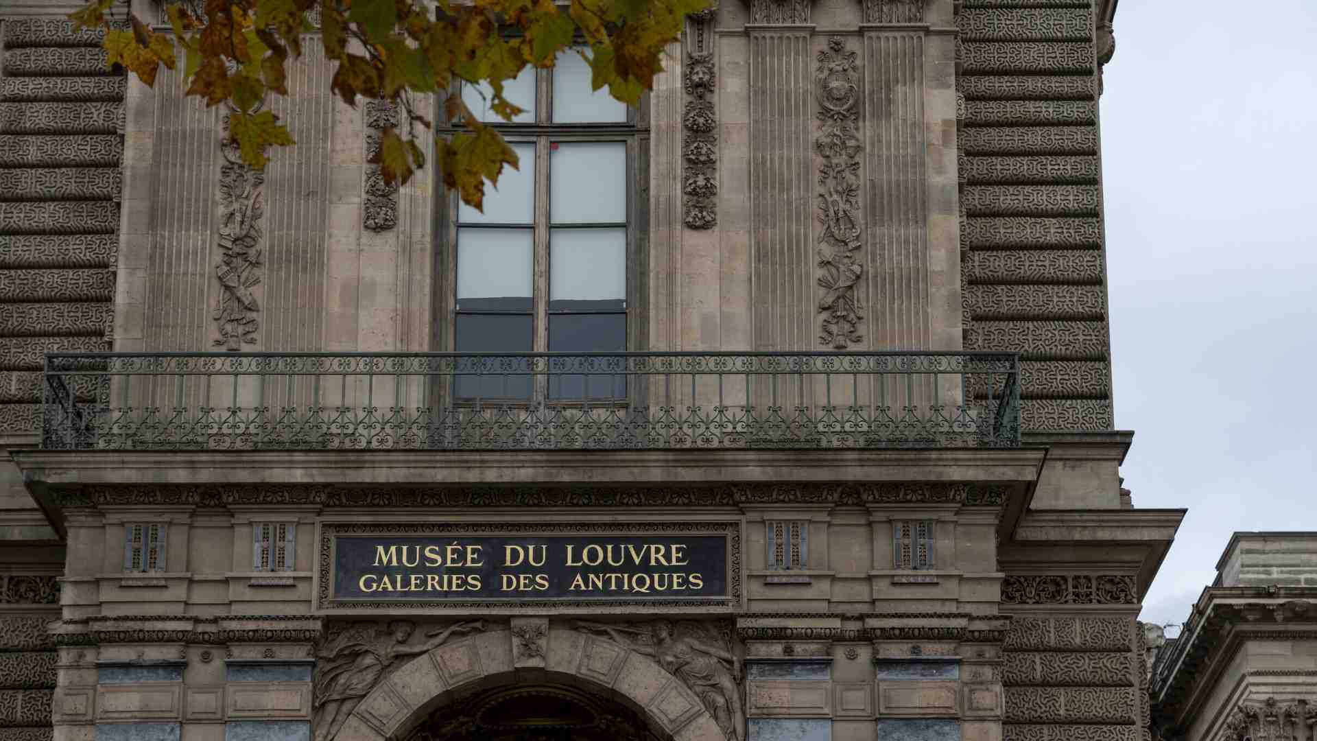 I rischi sul balcone del Louvre erano già stati segnalati nel 2018