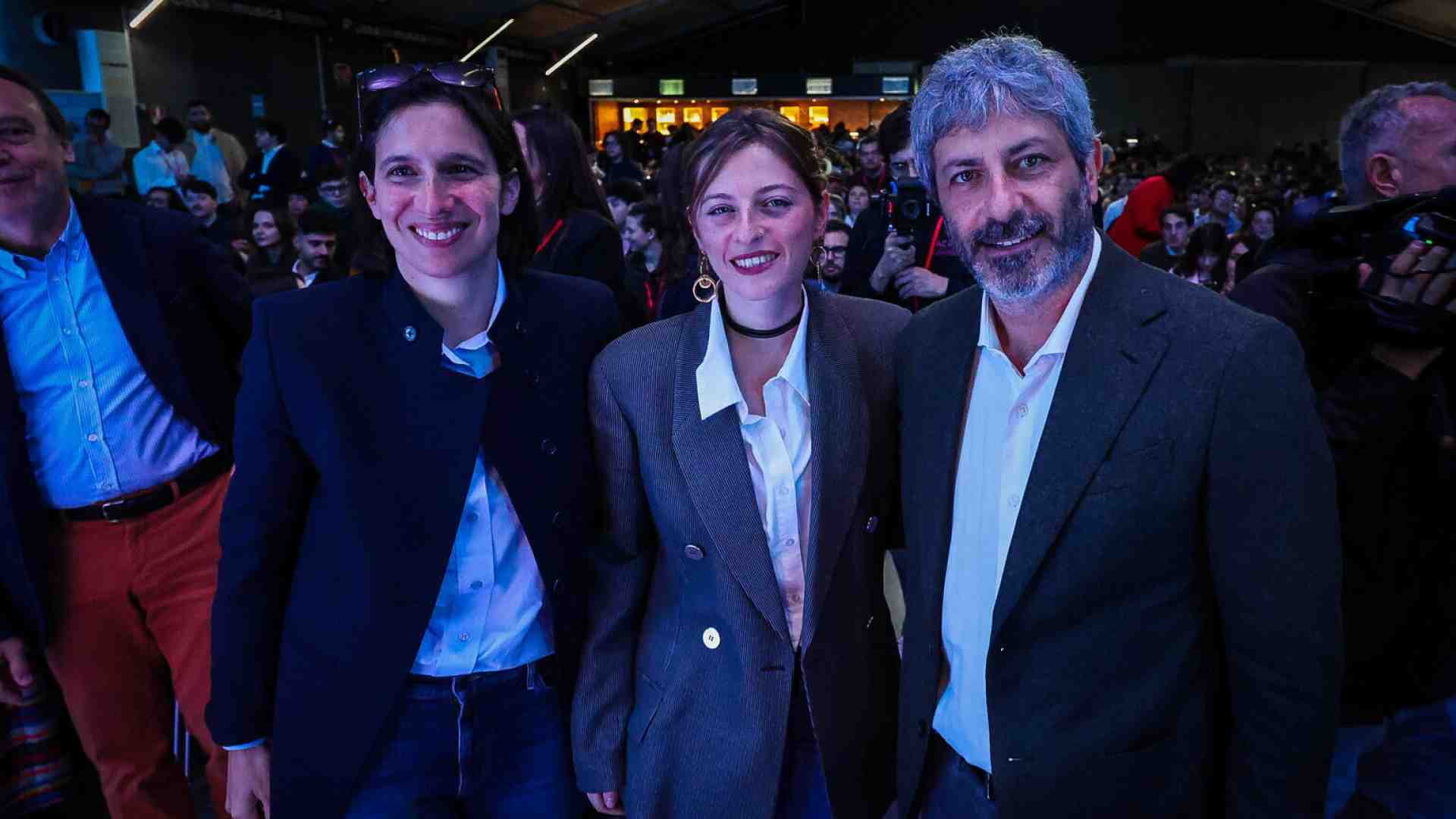 Come i cacicchi hanno salvato il Pd dai flop dei giovani di Schlein, che dovevano rottamare i cacicchi