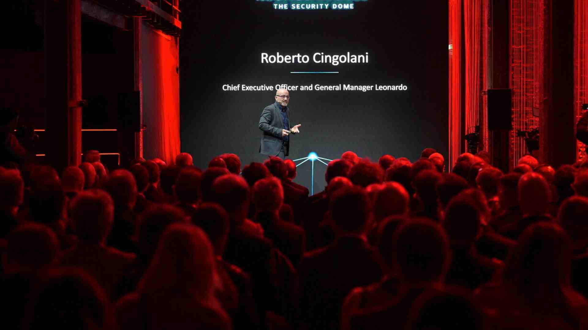 Leonardo lancia Michelangelo Dome, la cupola aerea per l'Italia. La polemica sulla leva militare