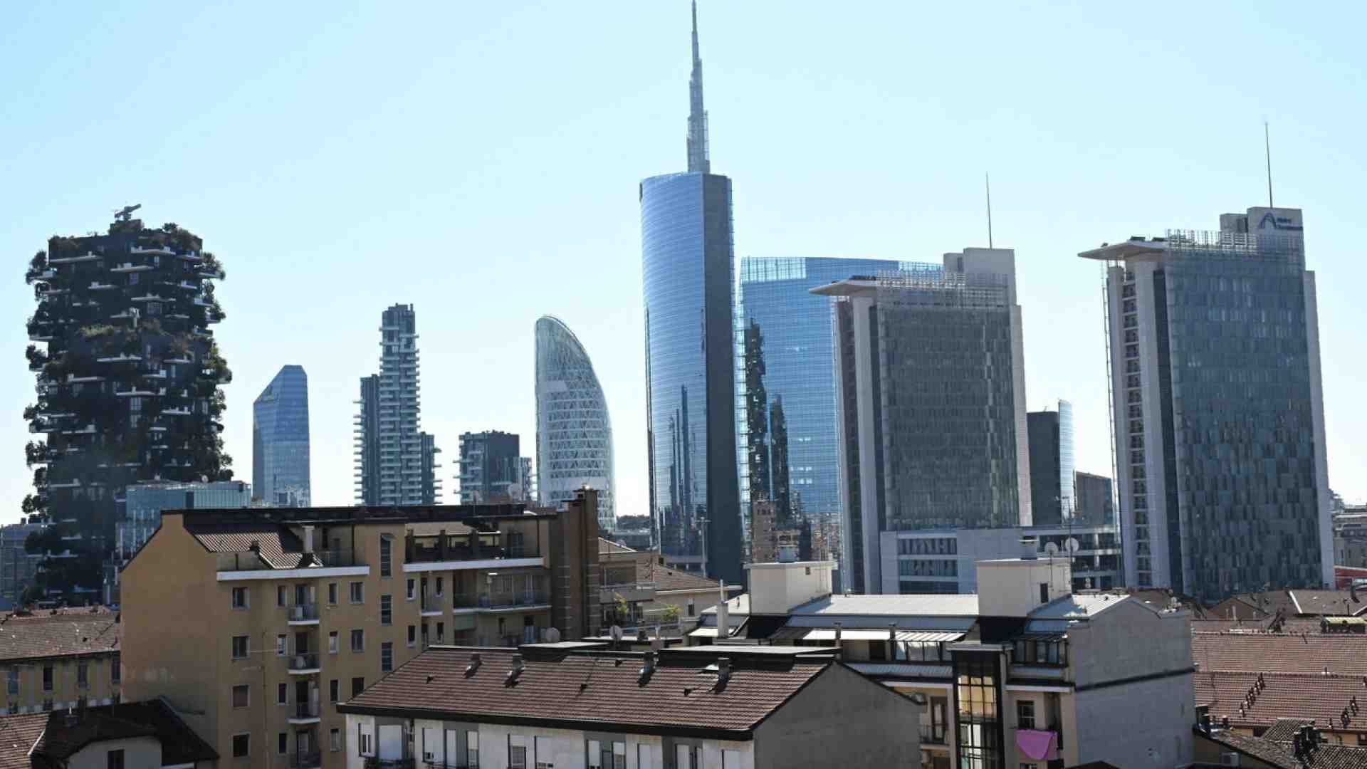 Legge per Milano, la politica se esiste provi a battere un colpo