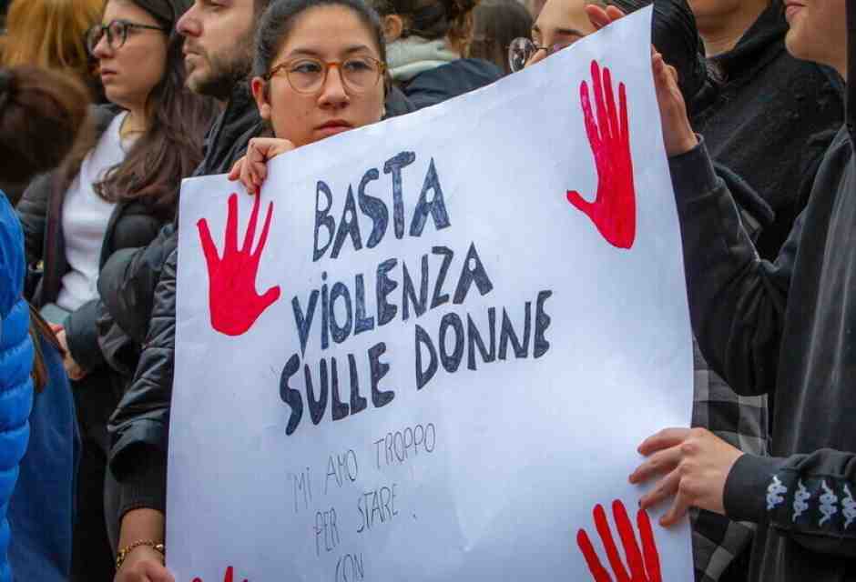 “Il reato di femminicidio è inutile, illogico e di difficile applicazione”. Parla la prof. Elena Mattevi