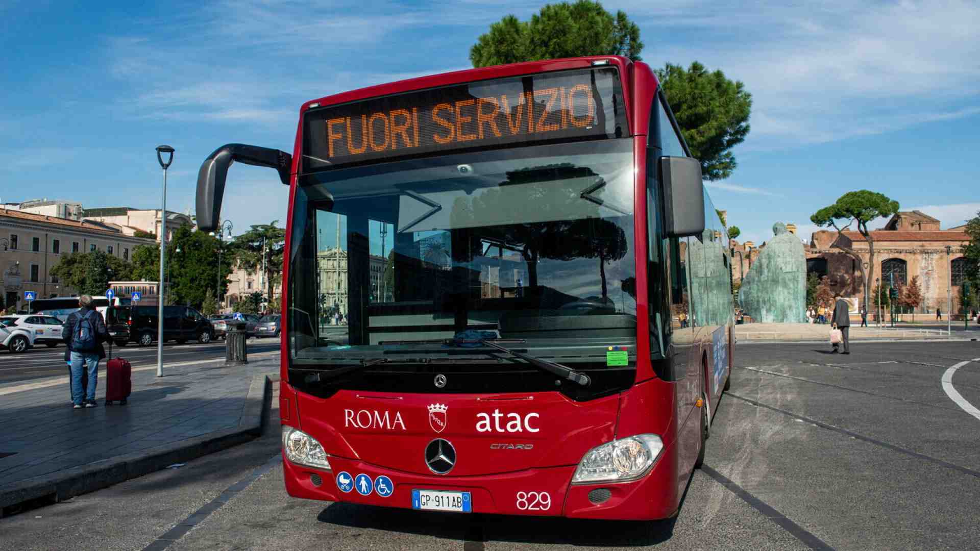 Sciopero generale: oggi possibili disagi per trasporti, scuola e informazione
