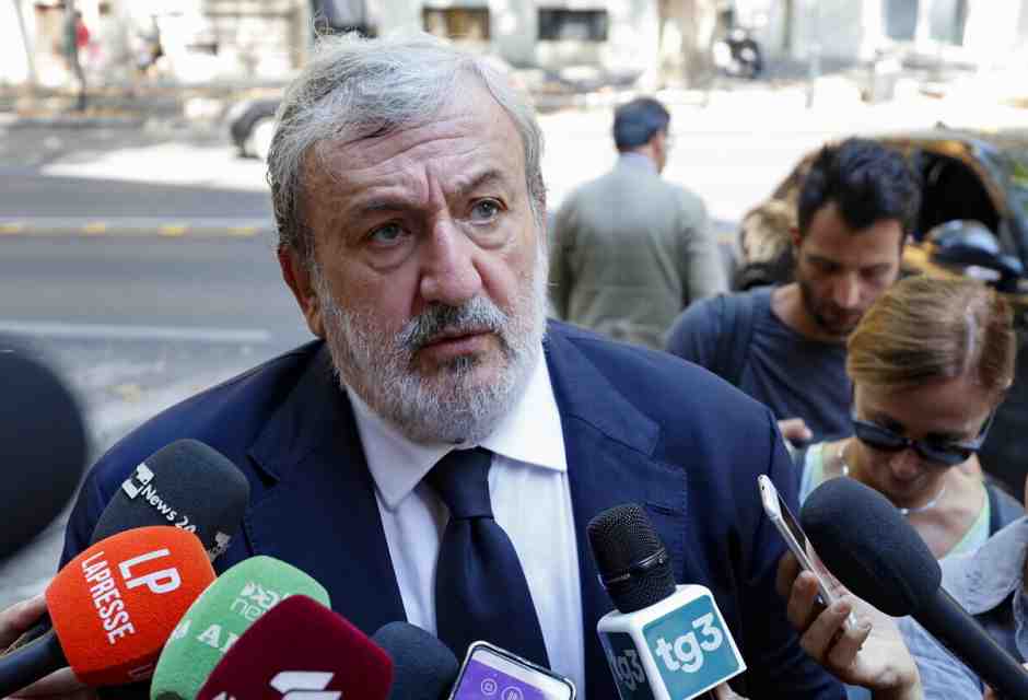 Il caso Emiliano e il silenzio dell’Anm