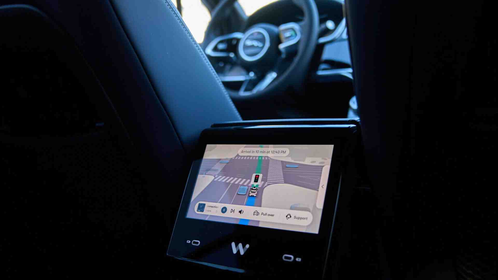 Mentre l’Italia ciancia di regole, in America si viaggia sui robotaxi