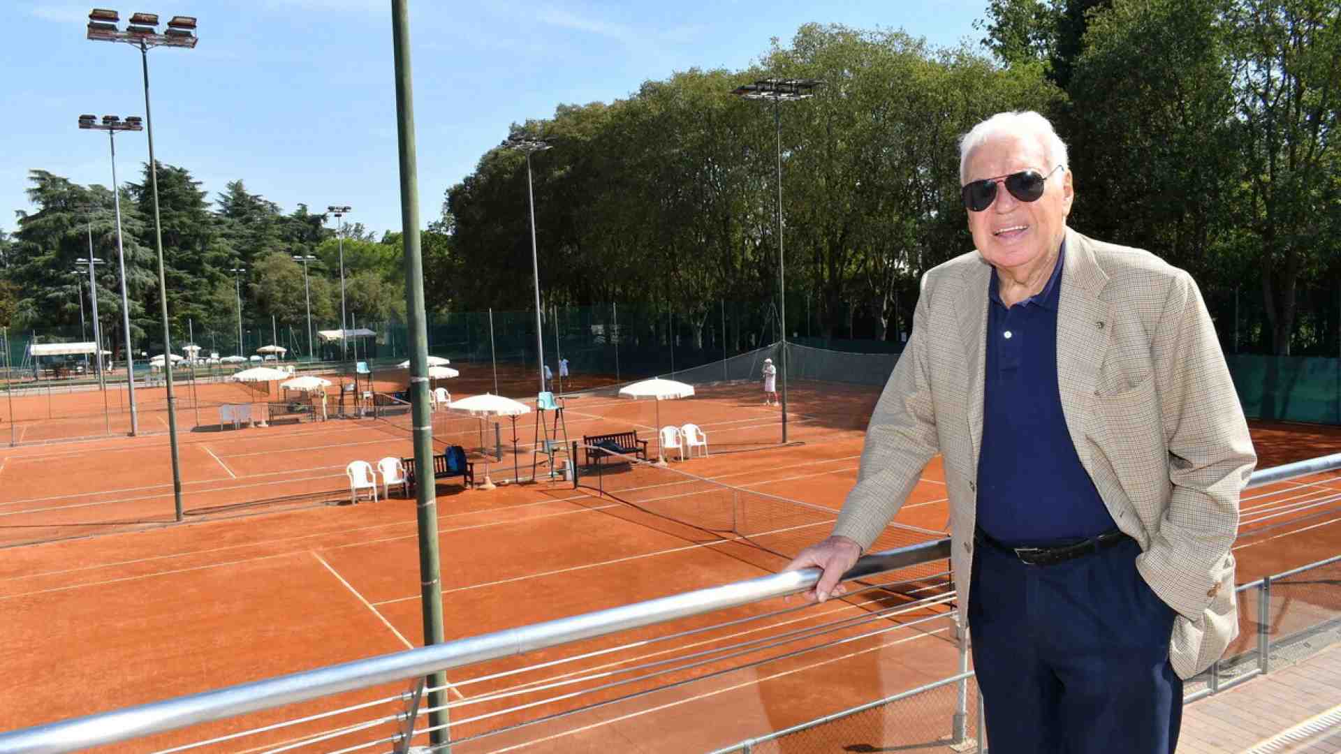 Nicola Pietrangeli ha continuato a essere la luce negli anni bui del tennis italiano