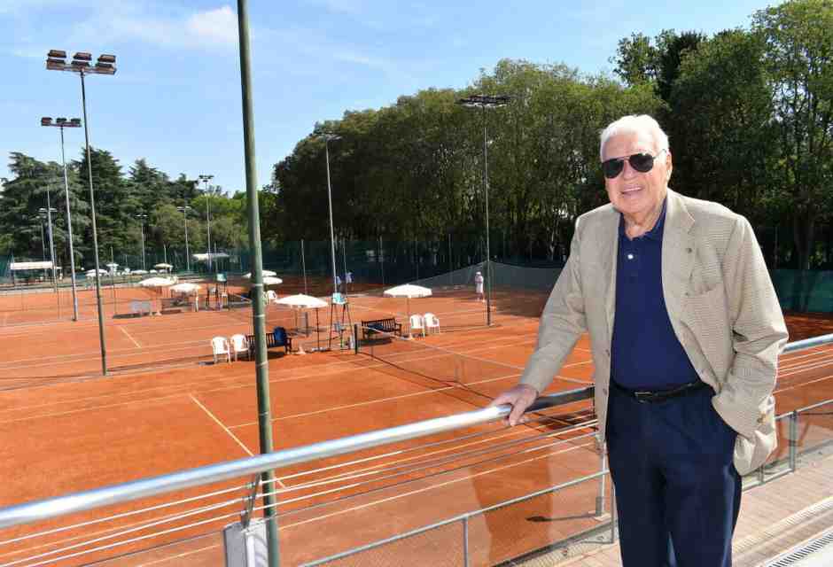 Nicola Pietrangeli ha continuato a essere la luce negli anni bui del tennis italiano