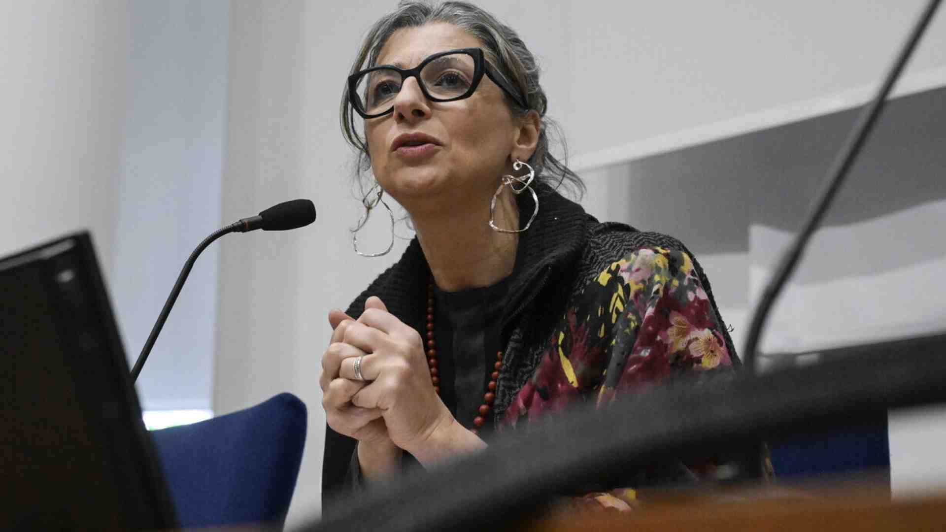 Napoli, Bologna, Torino e le altre: i passi indietro dei comuni sulla cittadinanza onoraria a Francesca Albanese
