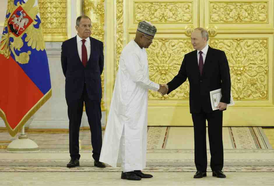 L’uranio del Niger viaggia verso Mosca (se i jihadisti lo fanno passare)