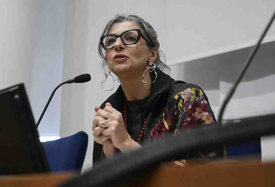 Napoli, Bologna, Torino e le altre: i passi indietro dei comuni sulla cittadinanza onoraria a Francesca Albanese