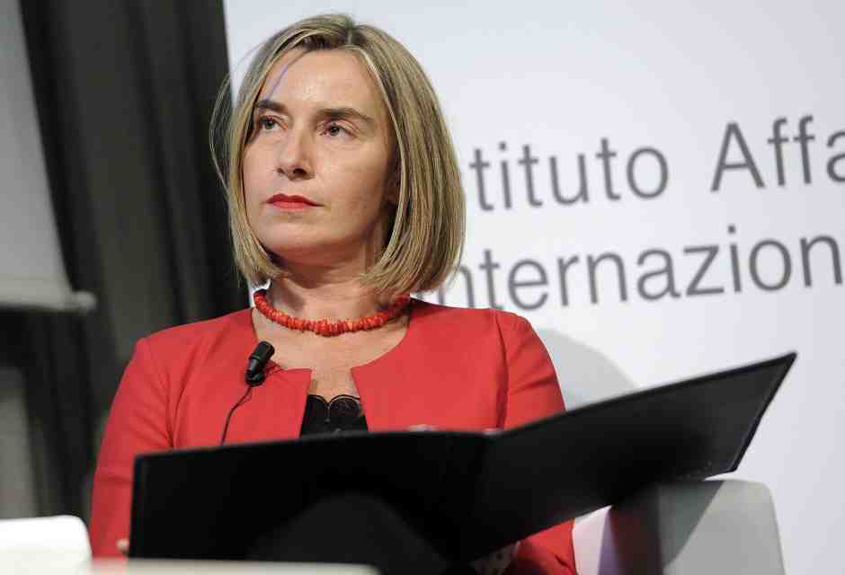 Il passo indietro di Mogherini: dopo l'inchiesta, lascia la guida del Collegio d'Europa