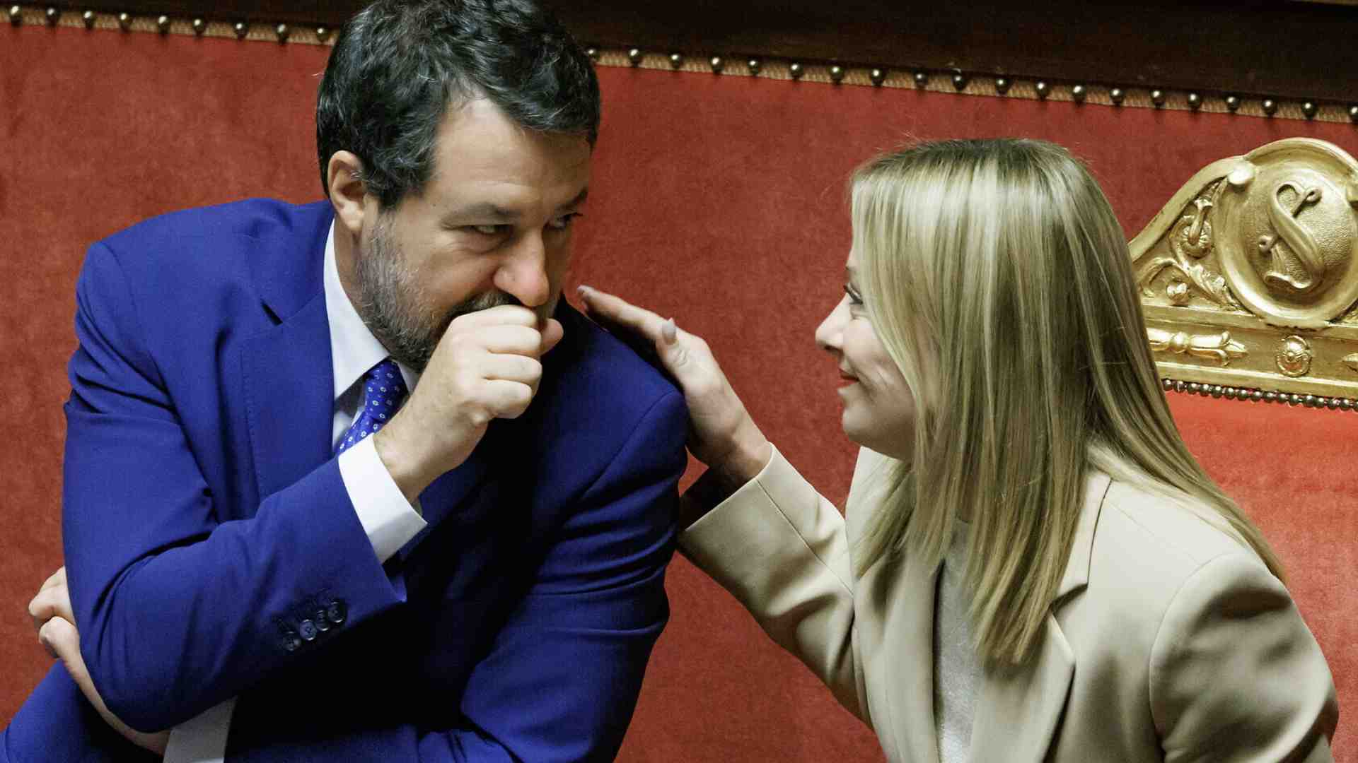 Casa Meloni: Salvini "offeso" da Giorgetti e Meloni sul Piano Casa usa Kyiv come diversivo. La Russa "avvisa" Mattarella