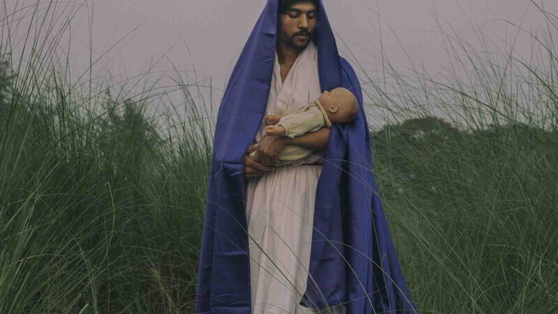 La Madonna trans che piace ai vescovi