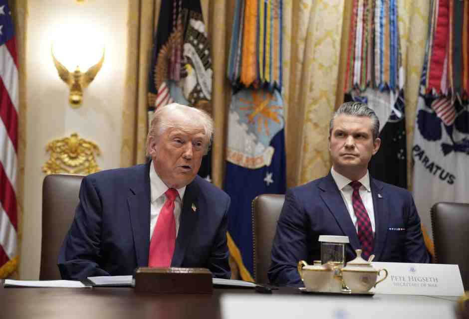 Da Signal ai bombardamenti contro i narcos. L’assedio a Hegseth