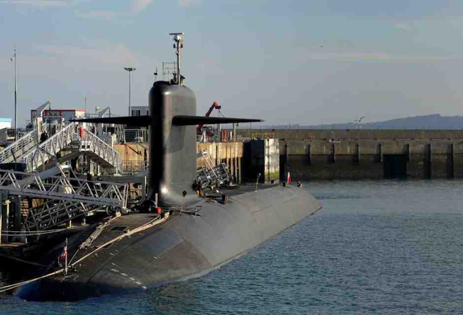 I sorvoli sospetti sui cieli di Francia e Irlanda durante le visite del presidente ucraino