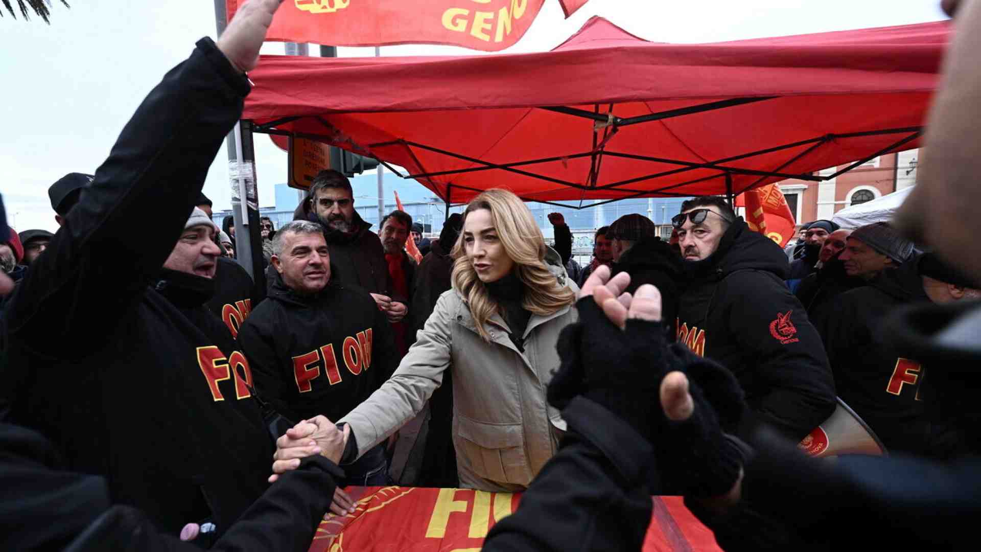 Silvia Salis: “In prima linea per salvare l’ex Ilva di Genova. Anche senza Taranto”