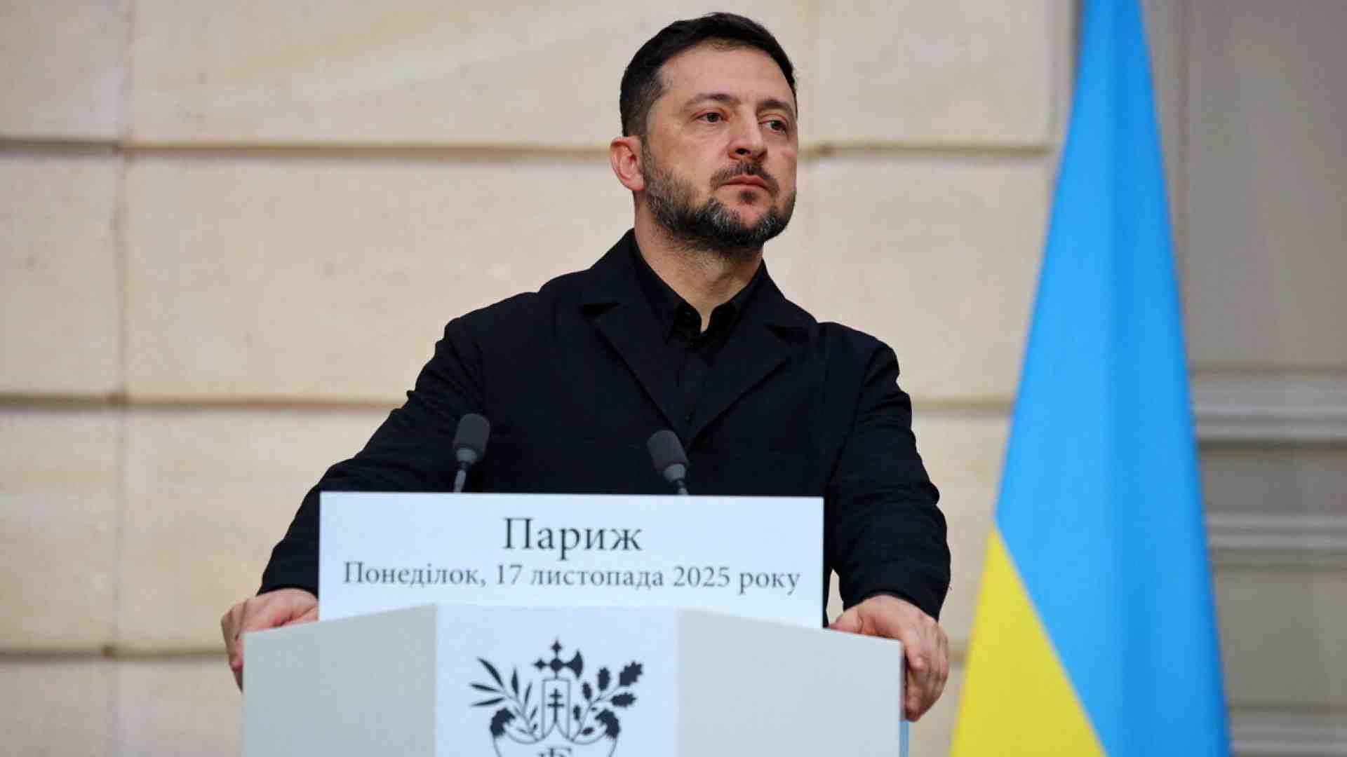 Zelensky è a Londra per il vertice con Starmer, Macron e Merz. Domani vedrà Meloni a Roma