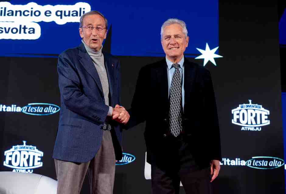 Sentirsi di nuovo “a casa”. Fini alla festa meloniana con Rutelli