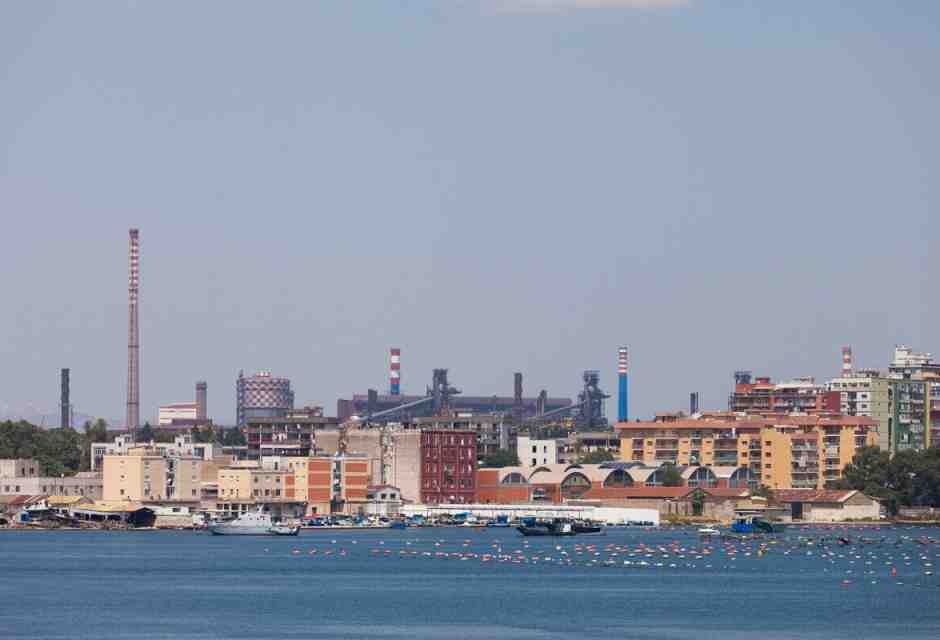 L’Ilva e il suo viaggio al termine della notte