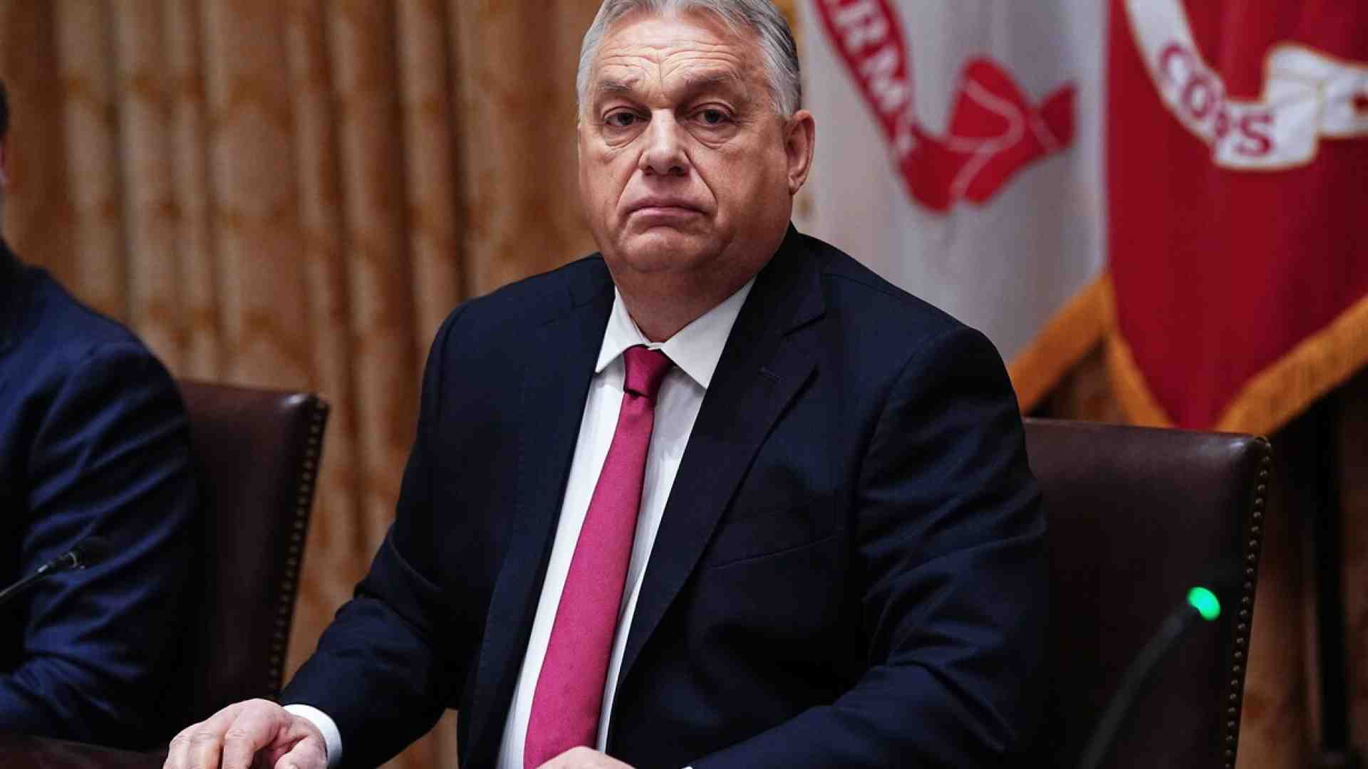 Orbán proclama il diritto di libertà di parola su X, ma nella sua Ungheria ha ucciso il pluralismo