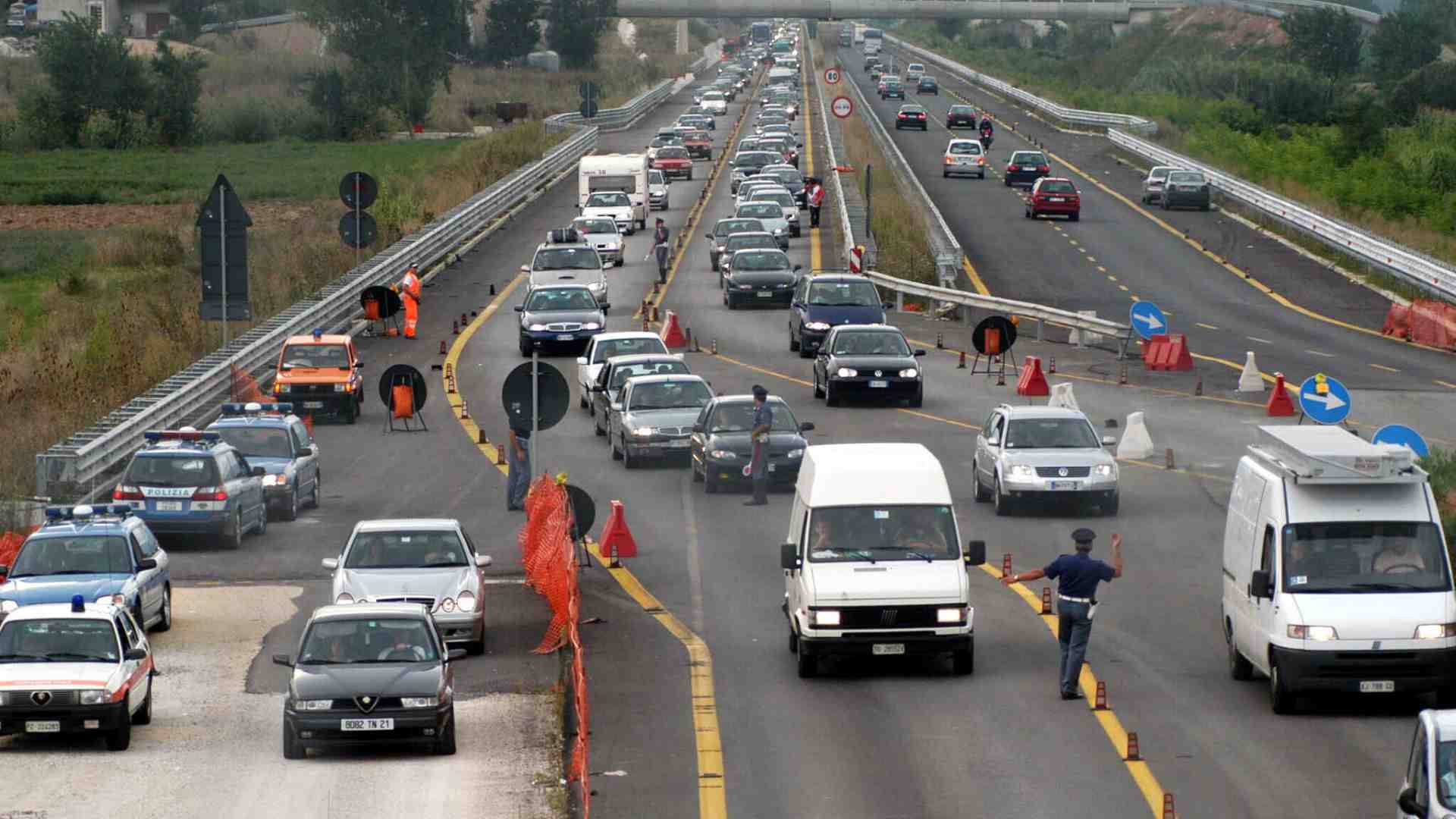 La sinistra progressista che non vede il progresso neanche nelle autostrade