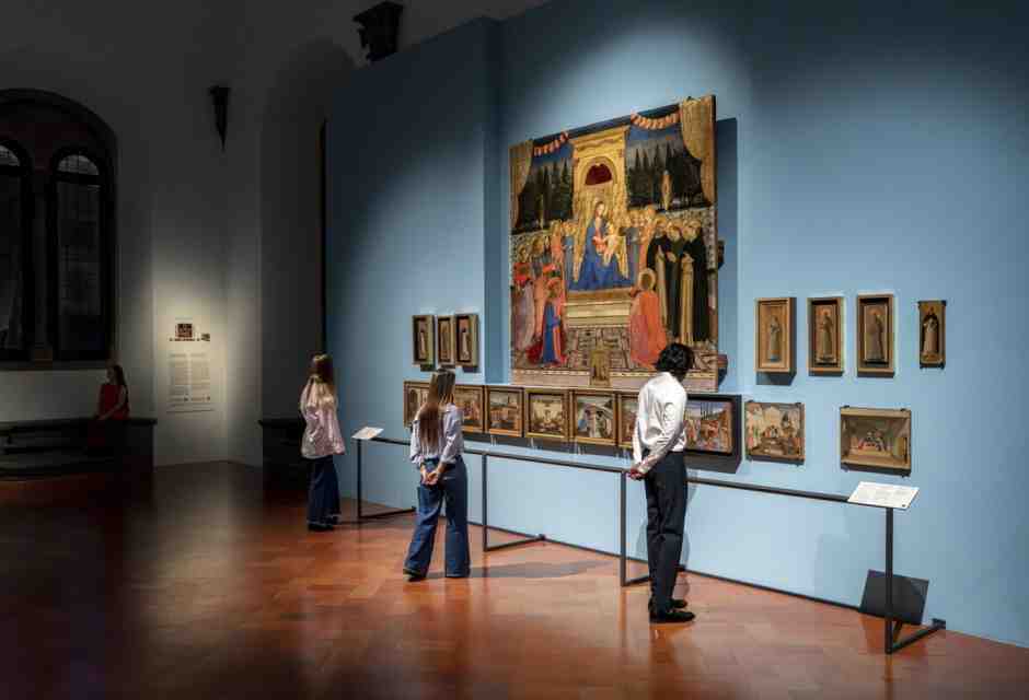 La smania di fotografare il Beato Angelico. Il paradosso della “reliquia” digitale