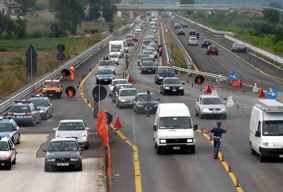 La sinistra progressista che non vede il progresso neanche nelle autostrade