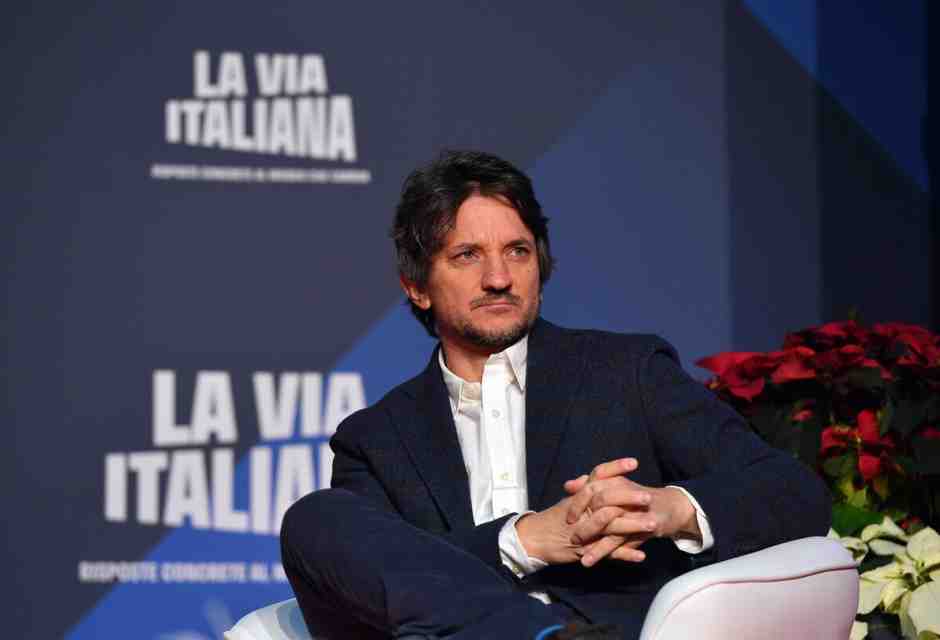 Si parte alti e si finisce nel retequattrismo. Realpolitik, il nuovo capolavoro tv di Pier Silvio Berlusconi