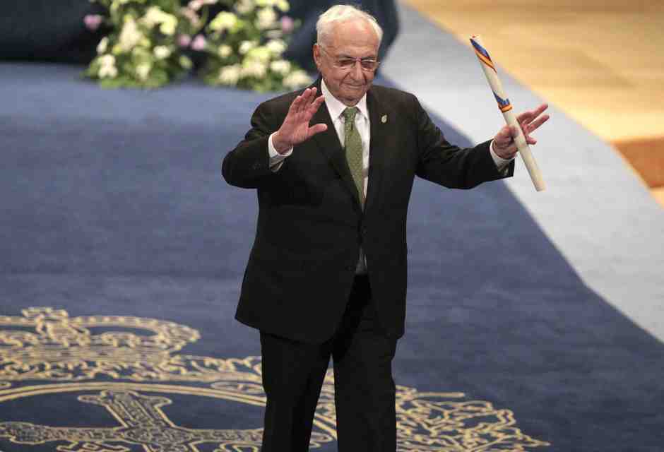 Frank Gehry, da spiantato ad archistar, senza perdere il sorriso