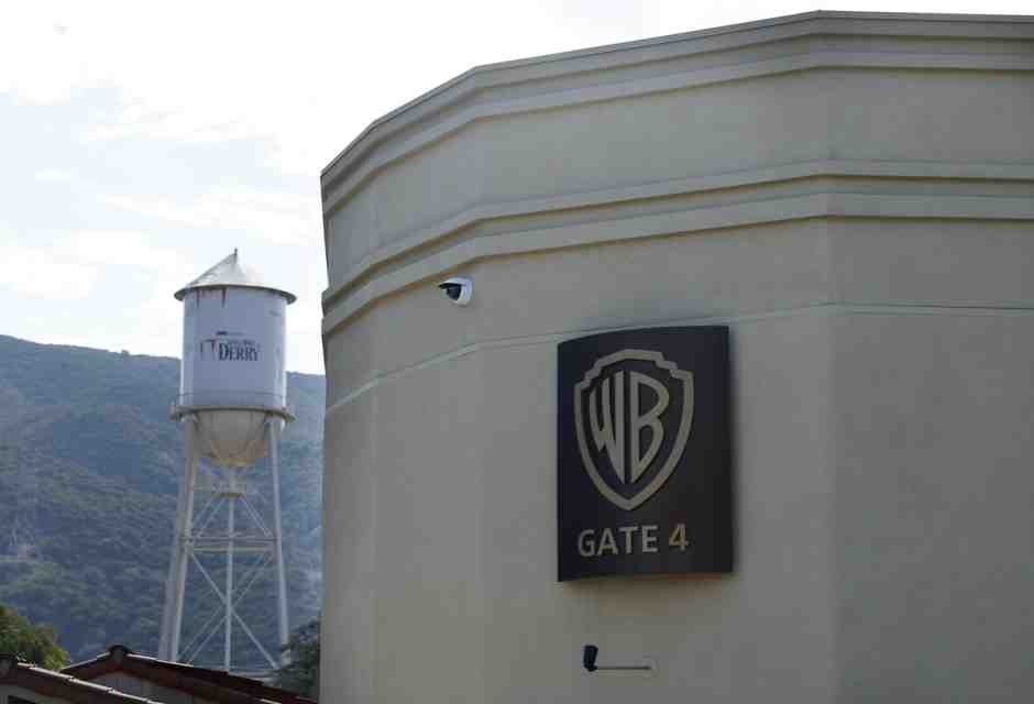 Da Gedi a Warner Bros. Il solito triangolo magico per il controllo dei media