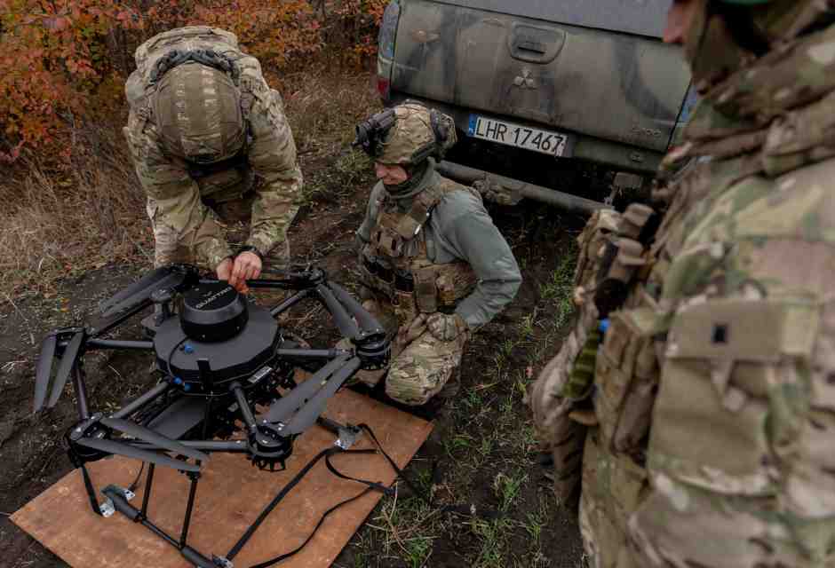 Kyiv punta sull’Italia: “Pronti a coprodurre droni con Leonardo”, dice il ministro degli Esteri ucraino