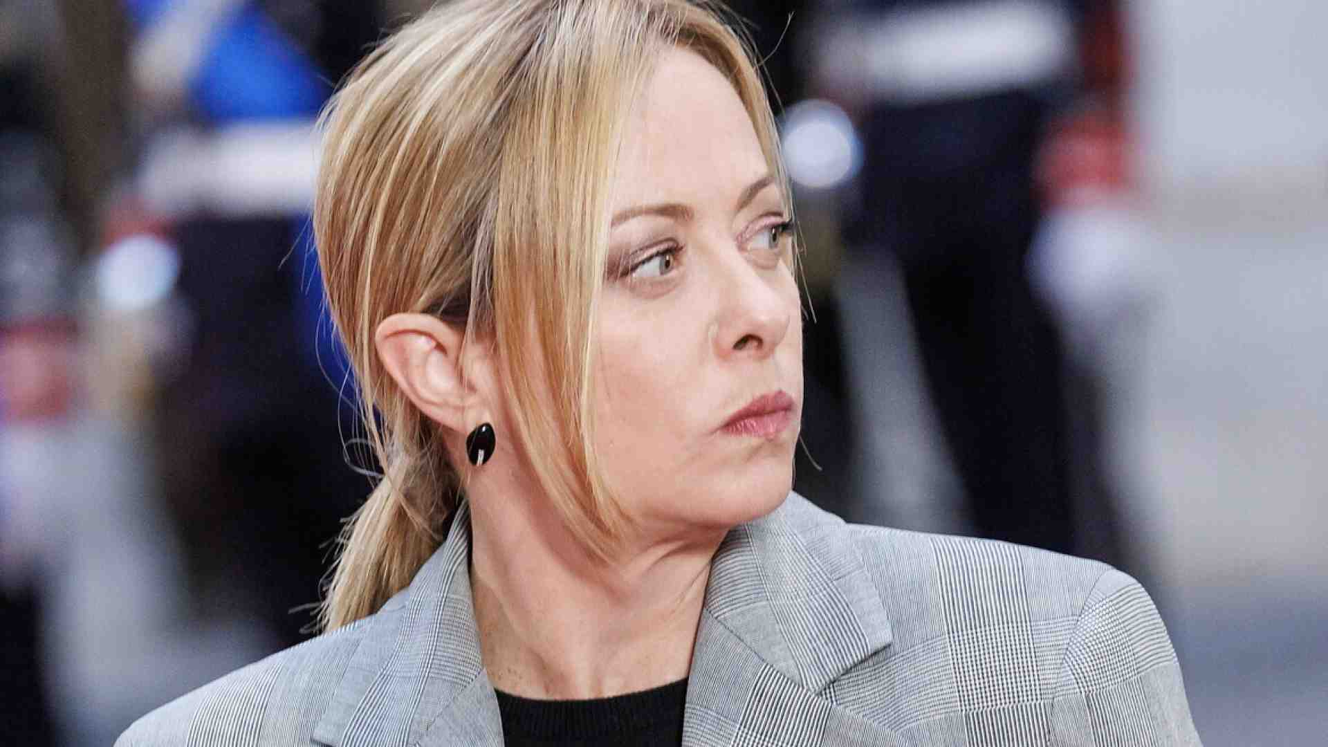 La Repubblica e Meloni, la premier "loda" Kryakou l'editore pronto a rilevare il quotidiano. I piani e gli incontri