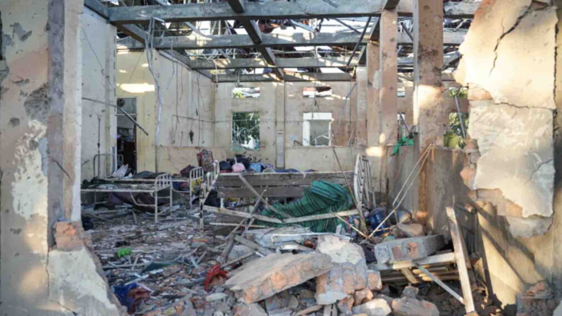La giunta militare birmana bombarda un ospedale nella giornata per i diritti umani