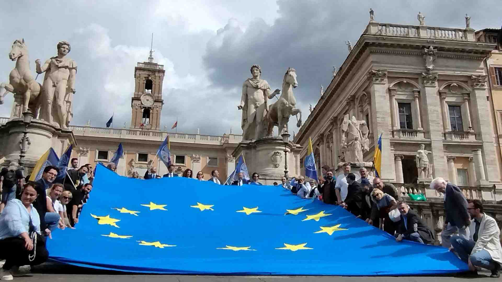 L’imbarazzo di Gualtieri sulla manifestazione pro Ue