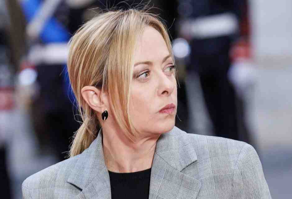 La Repubblica e Meloni, la premier "loda" Kryakou l'editore pronto a rilevare il quotidiano. I piani e gli incontri