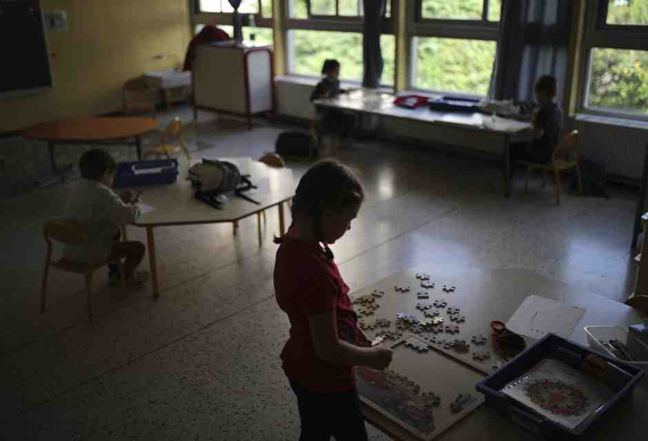 Proibire i social è inutile. La vera sfida è educativa e culturale