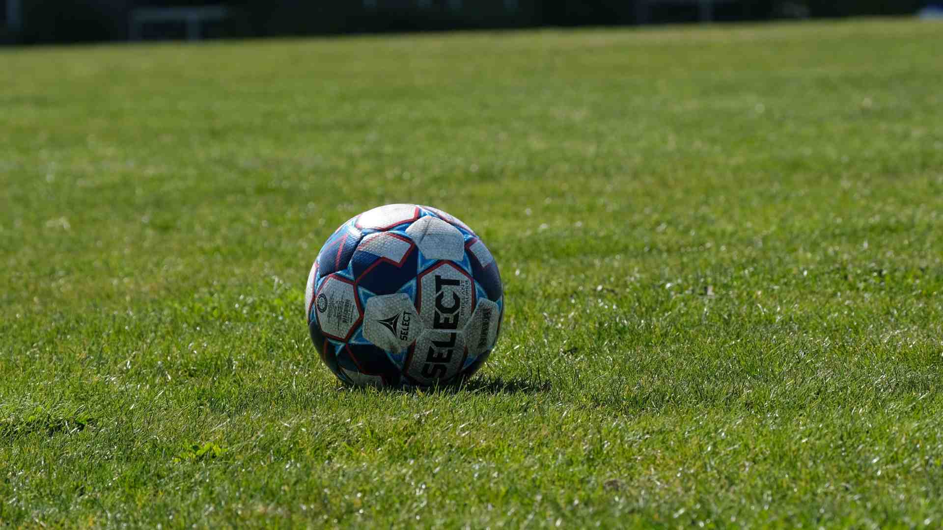 Match-fixing, la battaglia invisibile: così l’Europa prova a fermare le mani delle mafie sul calcio minore