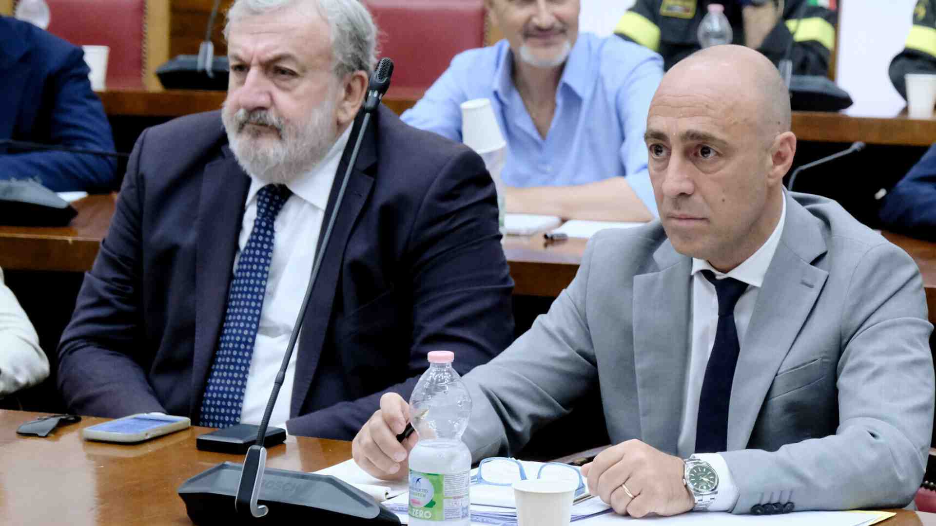 I veleni dell’ex Ilva travolgono la maggioranza del sindaco Bitetti, mentre Urso apre all'ingresso dello stato