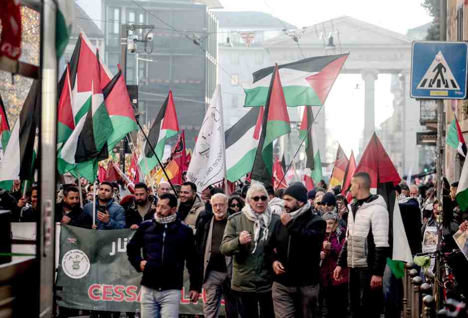 Gaza, l’Occidente in piazza e il bersaglio Israele: il copione che non cambia