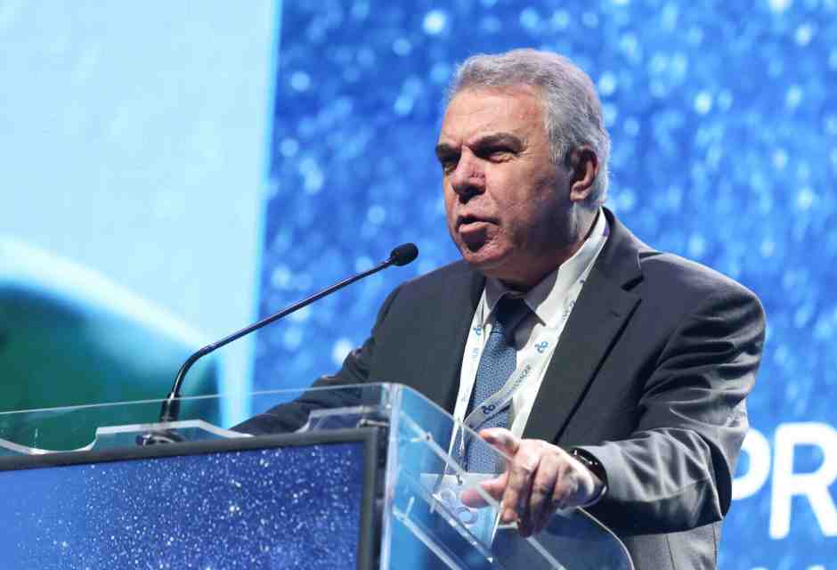 Sbarra avverte Landini: “Basta scioperi solo contro il governo. Sì a una legge che tuteli i cittadini”