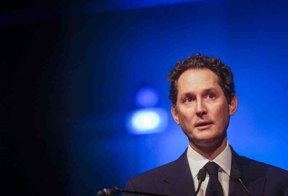 Eredità Agnelli, il gip forza l’accusa: John Elkann verso il processo