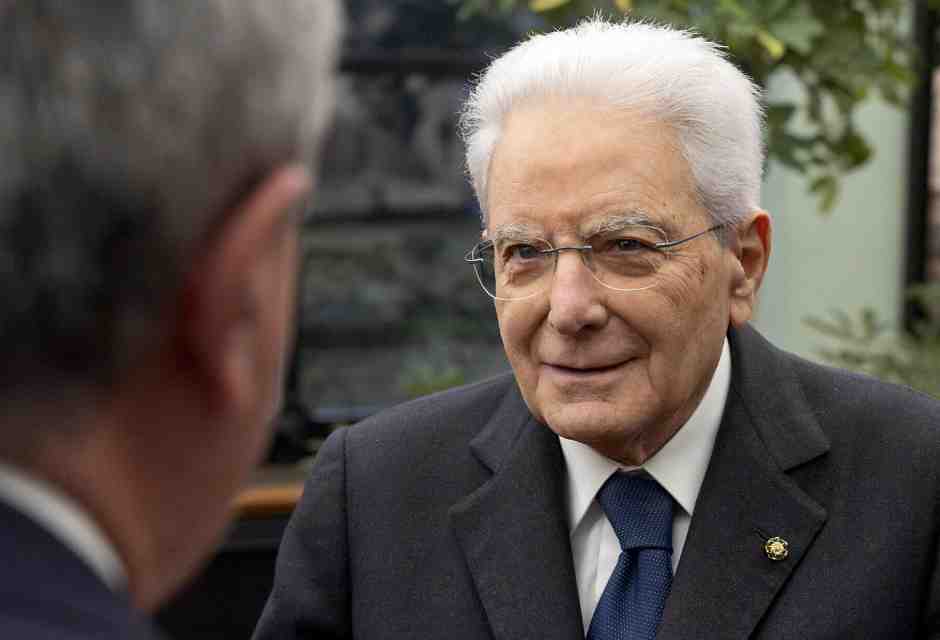 Mattarella: “È in atto un'operazione contro l'occidente. Non è possibile distrarsi”