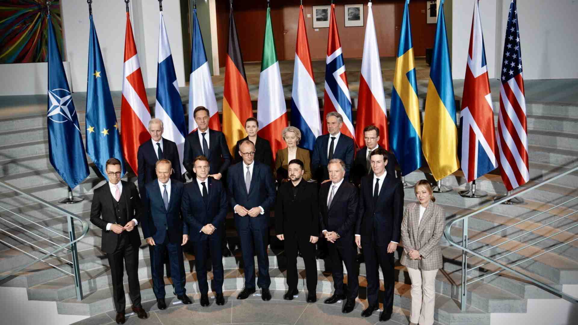 Meloni morotea. Si inventa la “muldimensionalità” per fermare Salvini ma tiene il punto con i Volenterosi su Kyiv