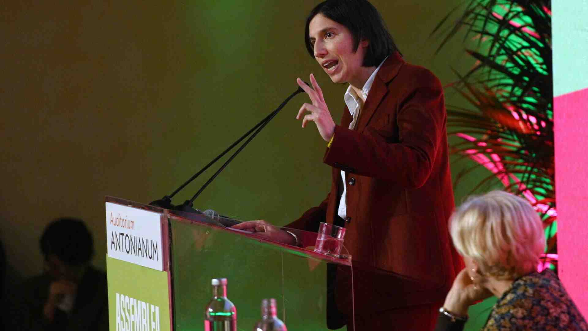 Schlein presa tra le correnti medita ancora sul Congresso