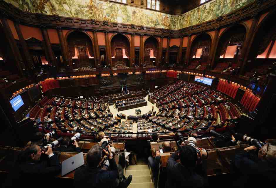 Fratelli di mancia: mezzo milione ai senatori di maggioranza