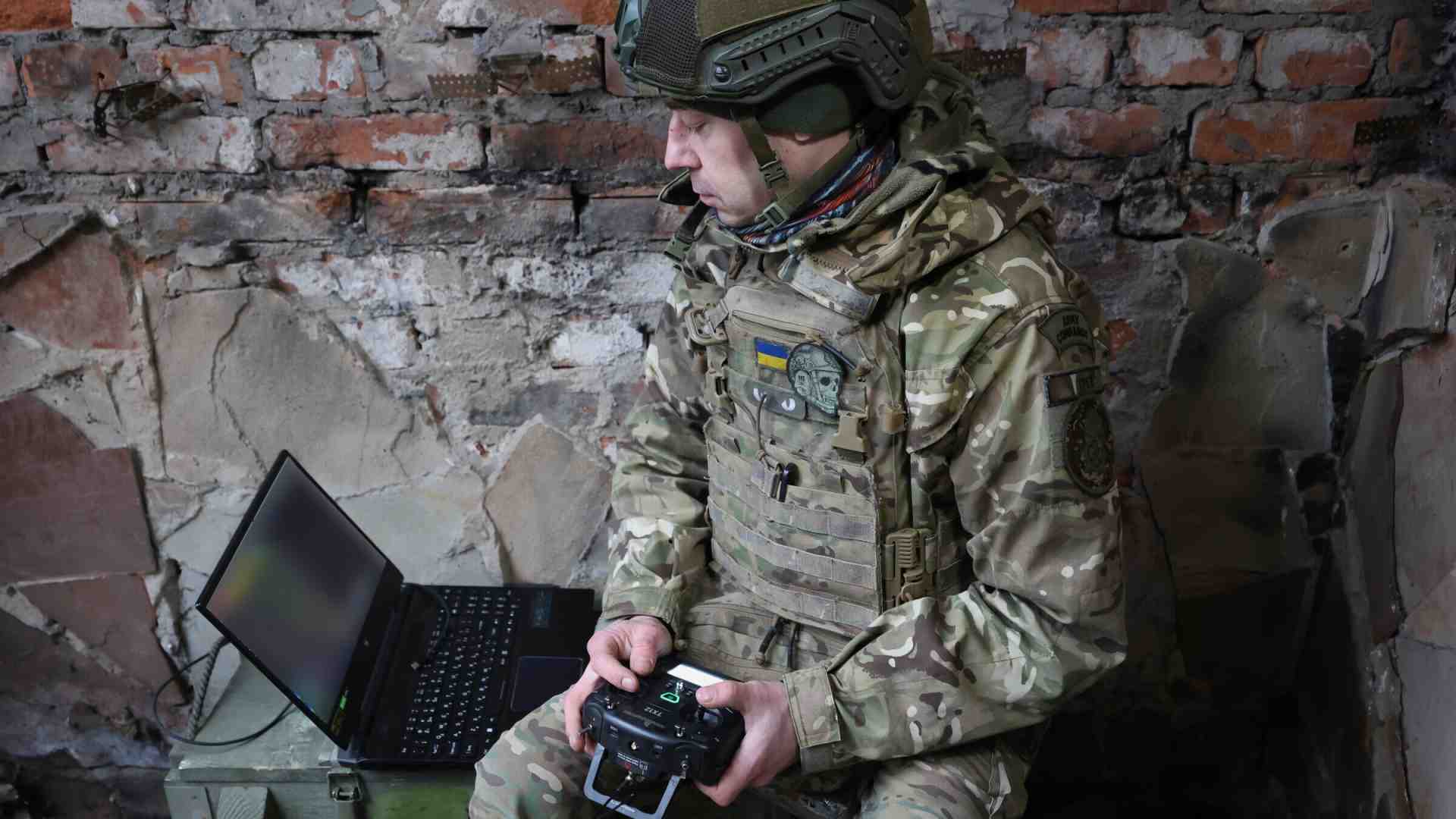 Ci vuole la creatività letale di Kyiv per sfasciare un sottomarino russo