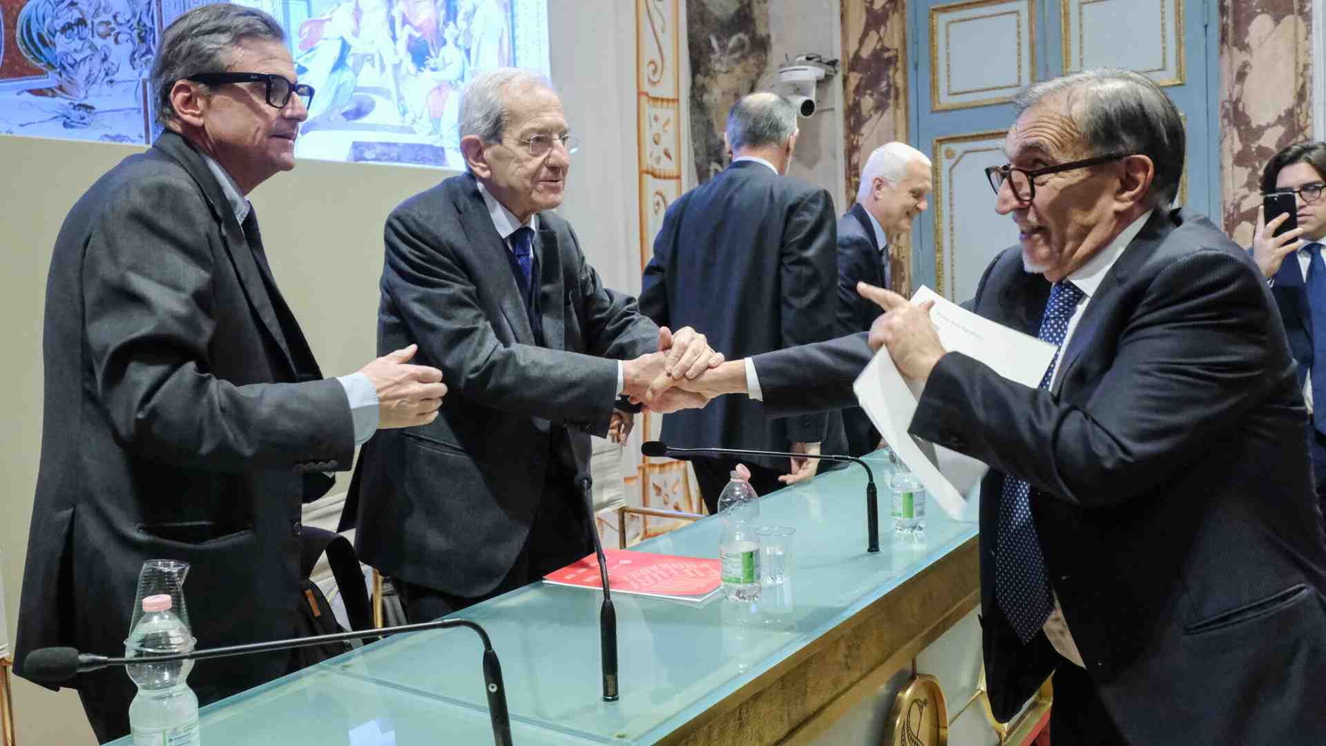 In nome del Tatarellum, prove di dialogo sulla legge elettorale